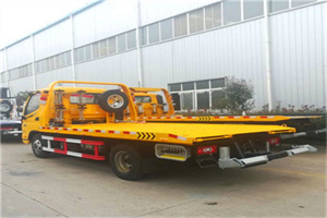 慈溪附近拖车救援搭电